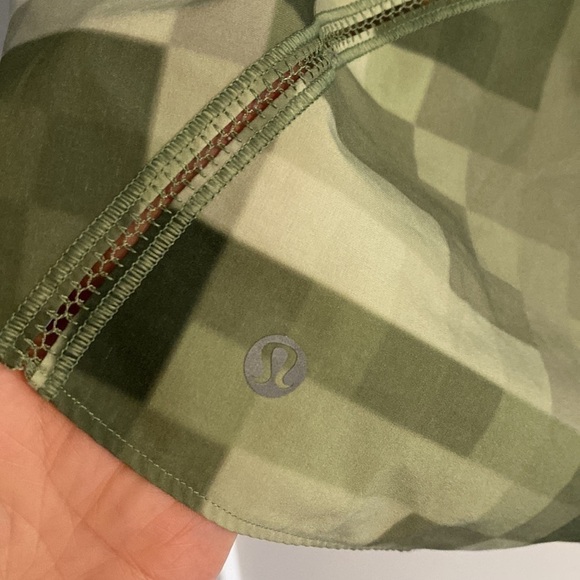 Lulu Split Second Speed Short Desert Olive Camo Black - Picture 15 of 16